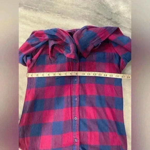 Attention Women’s Electric Hot Pink Blue Plaid Flannel Button Down Size Small - Picture 6 of 6